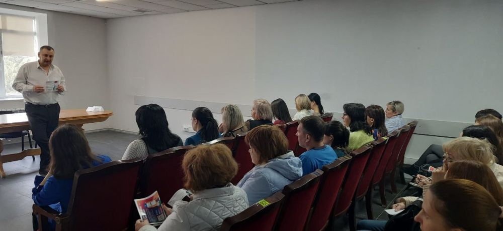 В Управе Ильичевского внутригородского района города Мариуполь состоялась встреча с представителями ООО "Энергосбыт Донецк"