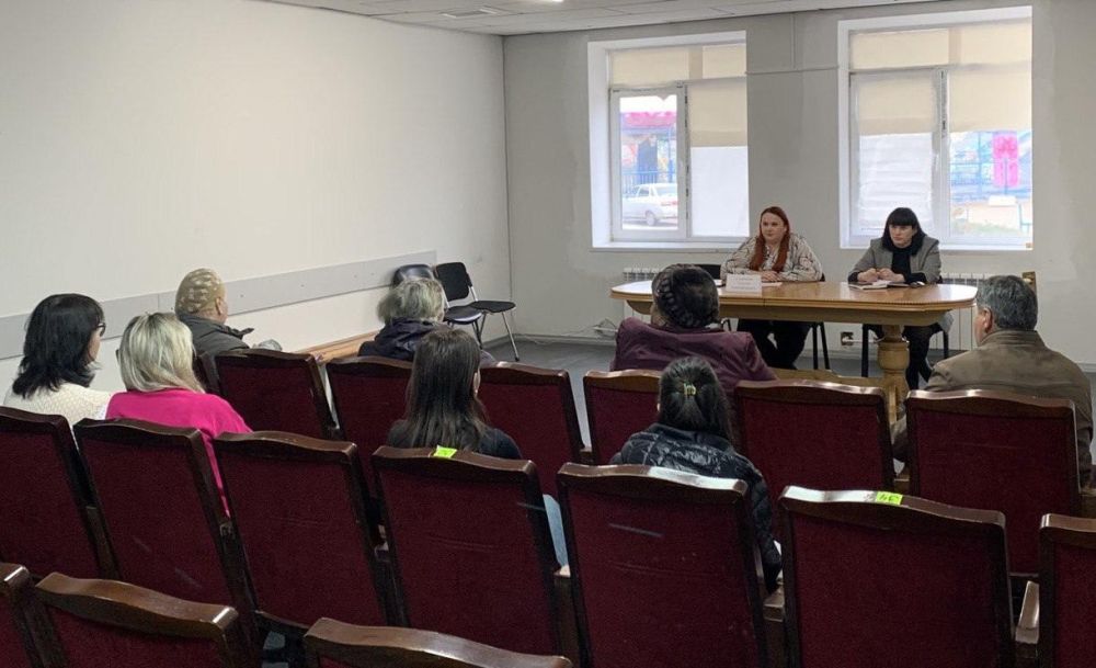 В Управе Ильичевского внутригородского района города Мариуполь состоялась встреча первого заместителя руководителя Управы Соломиной Татьяны Александровны с жителями