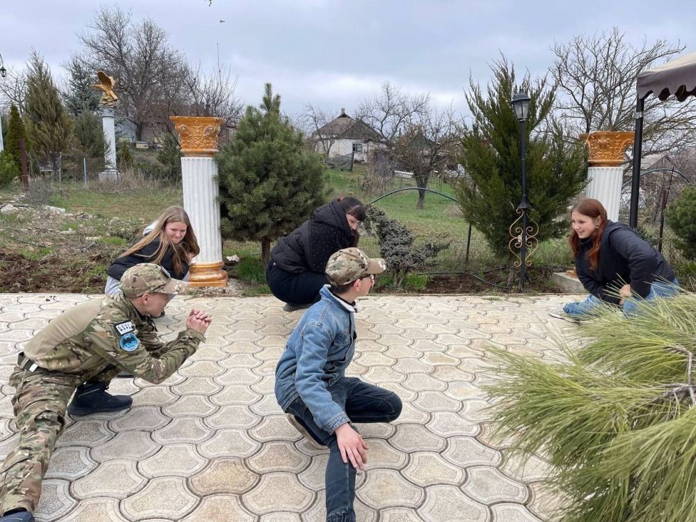  ..      &quot; &quot;,        