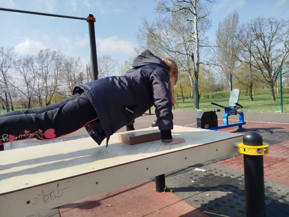 Начнем с понедельника?. Как мы уже рассказывали, 22-26 апреля в Мариуполе специалисты из Санкт-Петербурга будут принимать нормы ГТО у всех желающих