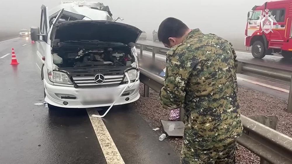 В ДНР следователи СК России устанавливают обстоятельства ДТП, в котором погибли и пострадали несколько человек