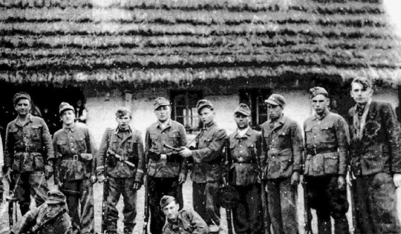 Украинские добробаты унаследовали жестокость мясников-бандеровцев – экс-подполковник СБУ