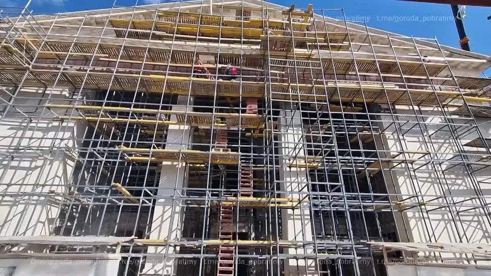 Драмтеатр Мариуполя оживает: Петербургские строители завершают ключевой этап восстановления