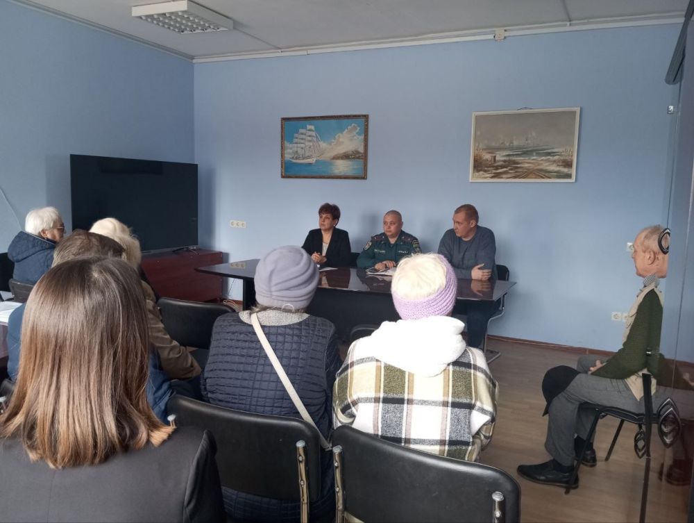 Сегодня в Управе Приморского внутригородского района прошла плановая встреча с жителями