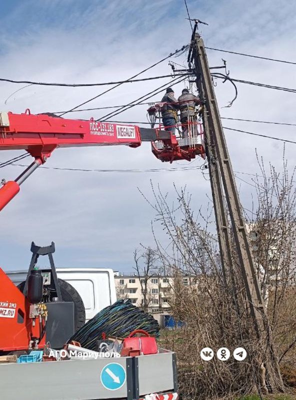 «Маруипольгорсвет» за неделю установил 50 светильников «Маруипольгорсвет» за неделю установил 50 светильников