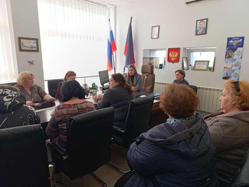 Состоялась встреча руководства Управы Жовтневого района с жителями и представителем "МУП Мариупольжилкомплекс"