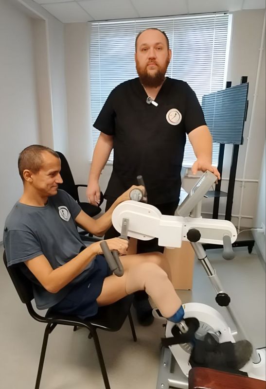 Дмитрий Чечев сначала спасал жизни, теперь возвращает здоровье Дмитрий Чечев сначала спасал жизни, теперь возвращает здоровье