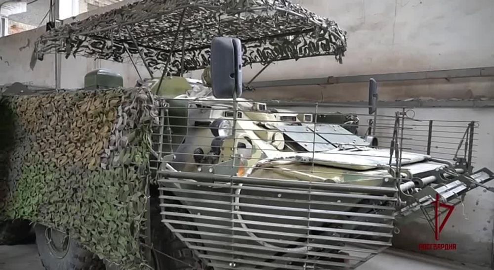 Специалисты Росгвардии оперативно проводят ремонт автобронетанковой техники в зоне СВО