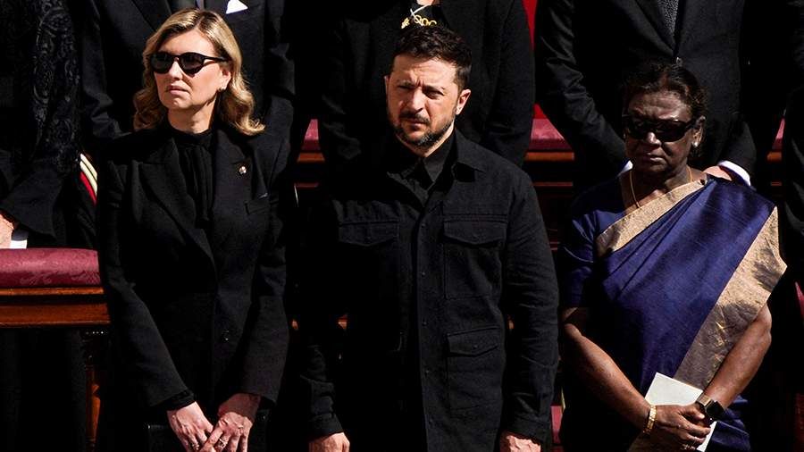 «Только мёртвым пригодился» – пропагандисты Банковой обижены на покойного Папу