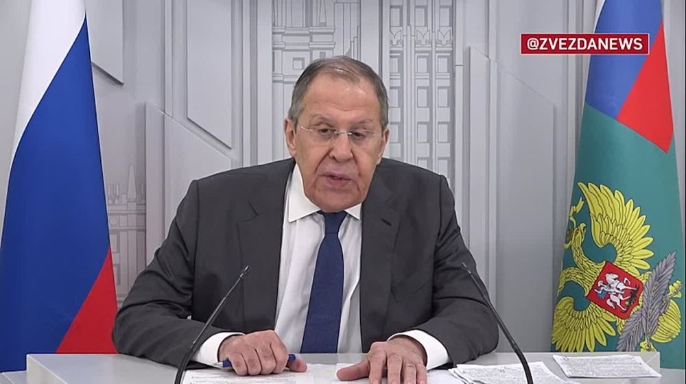 Россия готова заключить мирное соглашение по Украине, но необходимо доработать некоторые конкретные пункты — этот процесс идет, заявил Сергей Лавров