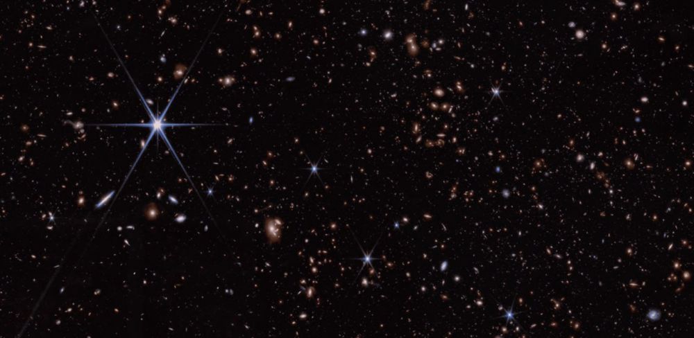 Телескоп "Джеймс Уэбб" обнаружил галактику, существовавшую всего через 280 миллионов лет после Большого взрыва