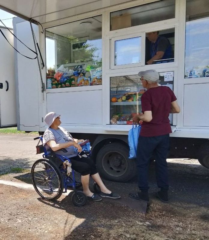 С 4 по 6 июня 2025 года осуществлена выездная торговля с использованием автомагазинов в населенных пунктах городских округов Донецк, Докучаевск, Горловка, Макеевка, Мариуполь, Харцызск, на территории г С 4 по 6 июня 2025 года осуществлена выездная торговля с использованием автомагазинов в населенных пунктах городских округов Донецк, Докучаевск, Горловка, Макеевка, Мариуполь, Харцызск, на территории г