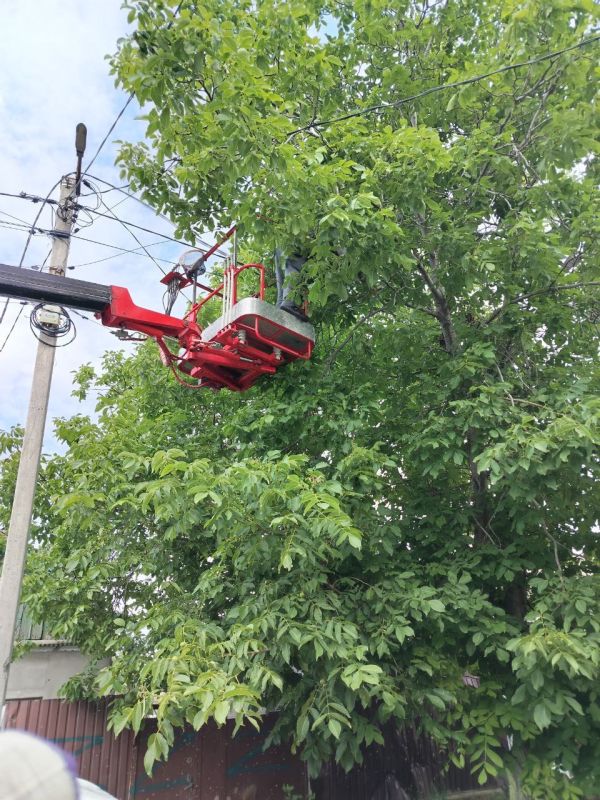 «Мариупольгорсвет» смонтировал 40 новых светильников «Мариупольгорсвет» смонтировал 40 новых светильников