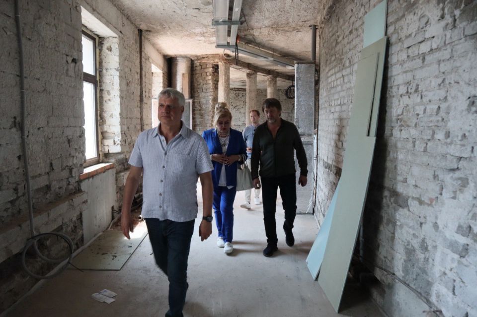 Мариуполь: жизнь без войны – журналисты ЕАО смогли почувствовать боль и надежду прифронтового города Мариуполь: жизнь без войны – журналисты ЕАО смогли почувствовать боль и надежду прифронтового города