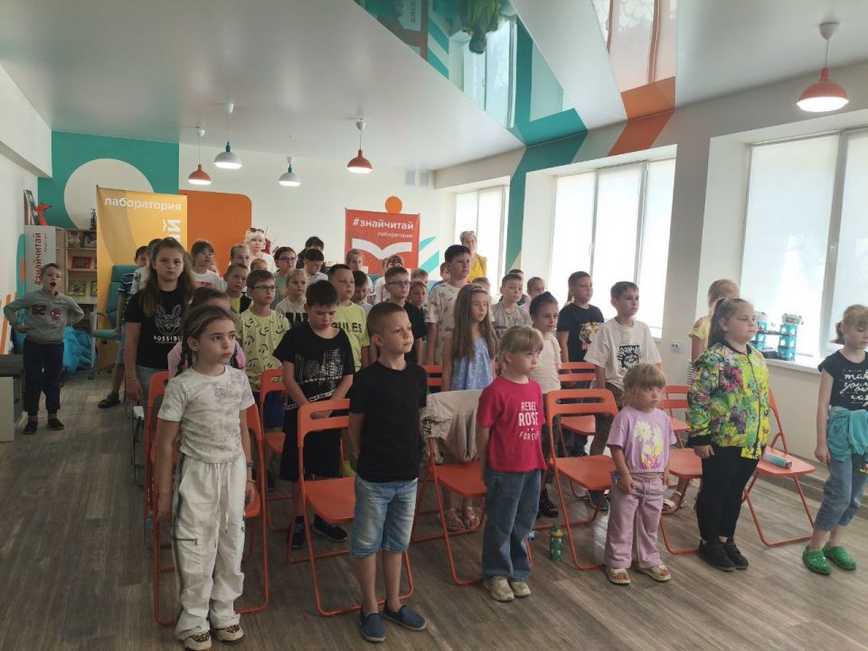 Мариупольцы чтут память павших в Великой Отечественной войне Мариупольцы чтут память павших в Великой Отечественной войне