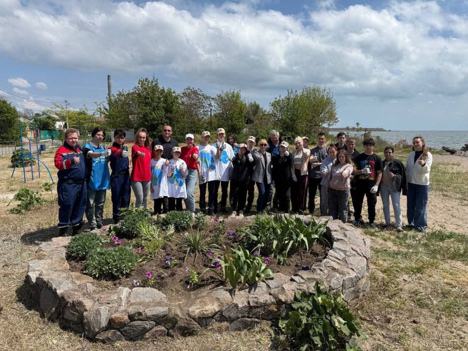 С начала года 160 мариупольцев приняли участие в эко-мероприятиях Всероссийской акции «Вода России»