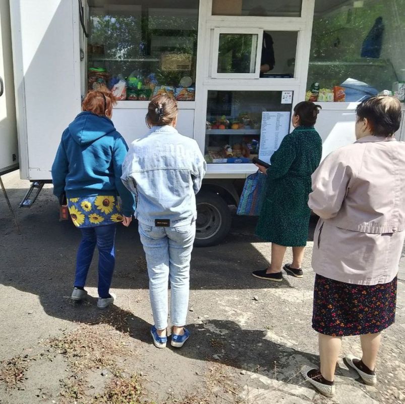 С 28 июня по 1 июля 2025 года осуществлена выездная торговля с использованием автомагазинов в населенных пунктах городских округов Донецк, Докучаевск, Горловка, Мариуполь, Харцызск, на территории г. Авдеевка, а также... С 28 июня по 1 июля 2025 года осуществлена выездная торговля с использованием автомагазинов в населенных пунктах городских округов Донецк, Докучаевск, Горловка, Мариуполь, Харцызск, на территории г. Авдеевка, а также...