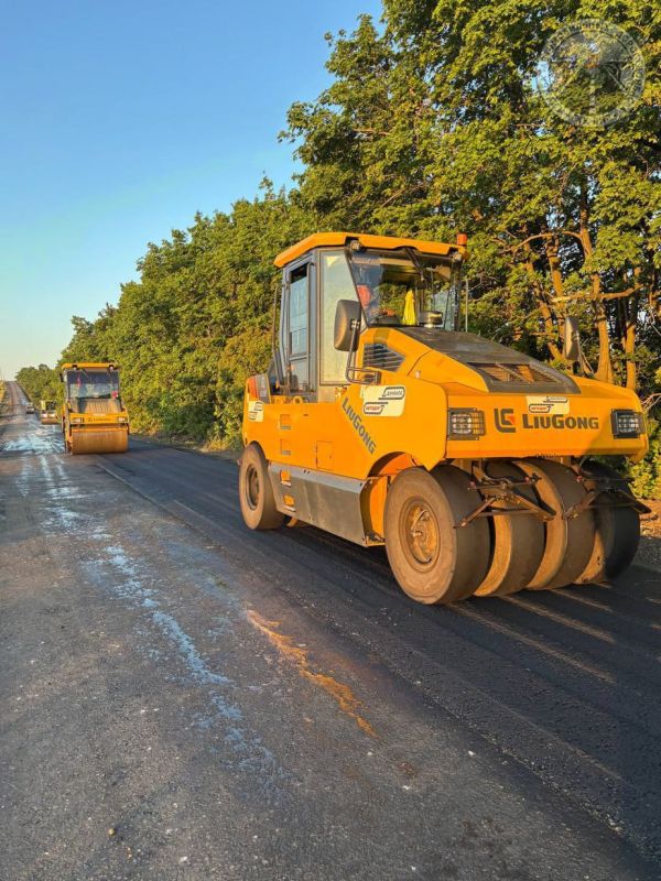 Продолжается восстановление дорог Шахтёрского муниципального округа Продолжается восстановление дорог Шахтёрского муниципального округа