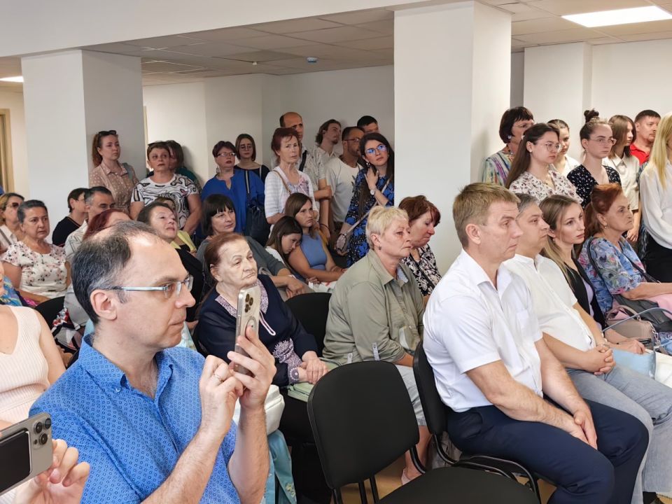     -             .      ...