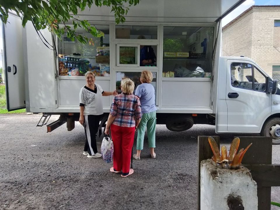 С 2 по 4 июля 2025 года осуществлена выездная торговля с использованием автомагазинов в населенных пунктах городских округов Донецк, Докучаевск, Горловка, Мариуполь, Харцызск, на территории г. Авдеевка, а также... С 2 по 4 июля 2025 года осуществлена выездная торговля с использованием автомагазинов в населенных пунктах городских округов Донецк, Докучаевск, Горловка, Мариуполь, Харцызск, на территории г. Авдеевка, а также...