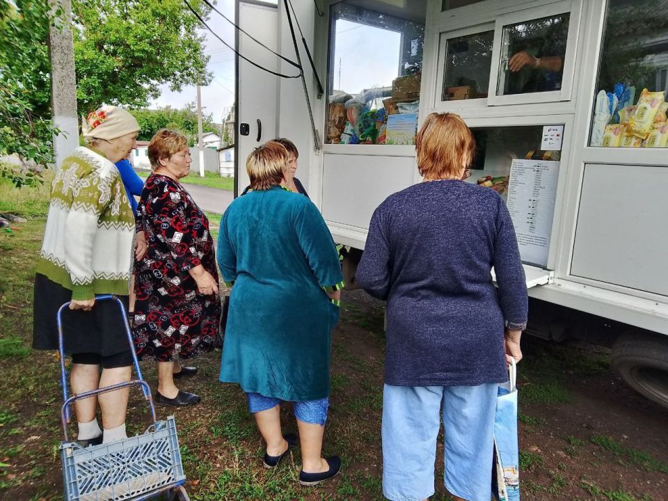 С 2 по 4 июля 2025 года осуществлена выездная торговля с использованием автомагазинов в населенных пунктах городских округов Донецк, Докучаевск, Горловка, Мариуполь, Харцызск, на территории г. Авдеевка, а также... С 2 по 4 июля 2025 года осуществлена выездная торговля с использованием автомагазинов в населенных пунктах городских округов Донецк, Докучаевск, Горловка, Мариуполь, Харцызск, на территории г. Авдеевка, а также...