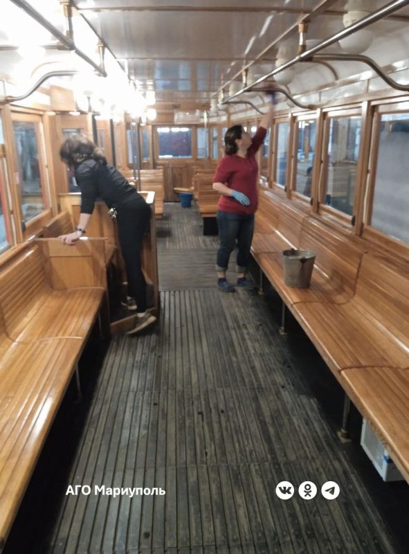 В Мариуполе ежедневно выходят на линию 13 трамвайных вагонов В Мариуполе ежедневно выходят на линию 13 трамвайных вагонов
