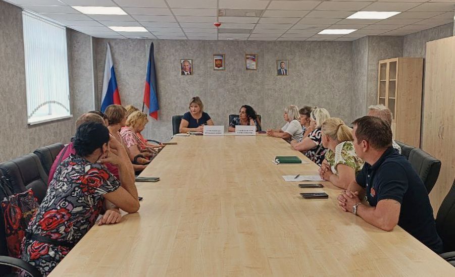 Встреча с жителями Жовтневого внутригородского района