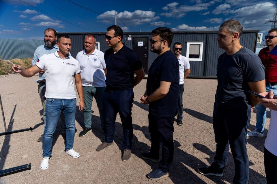 Представители Минстроя посетили значимые объекты в ДНР