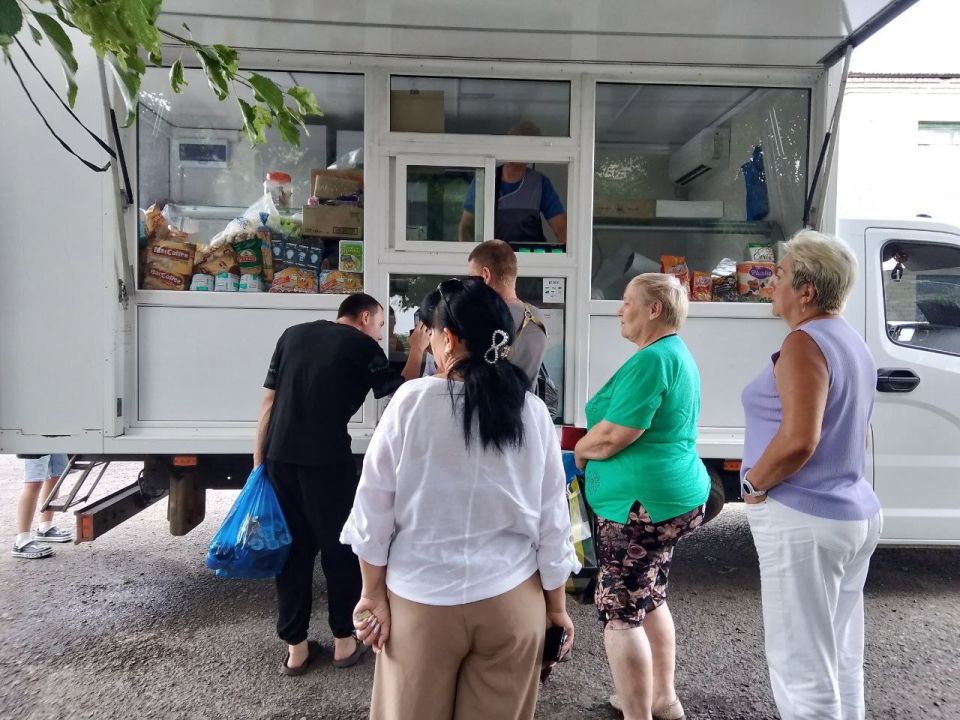 С 23 по 25 июля 2025 года осуществлена выездная торговля с использованием автомагазинов в населенных пунктах городских округов Докучаевск, Горловка, Мариуполь, Харцызск на территории г С 23 по 25 июля 2025 года осуществлена выездная торговля с использованием автомагазинов в населенных пунктах городских округов Докучаевск, Горловка, Мариуполь, Харцызск на территории г