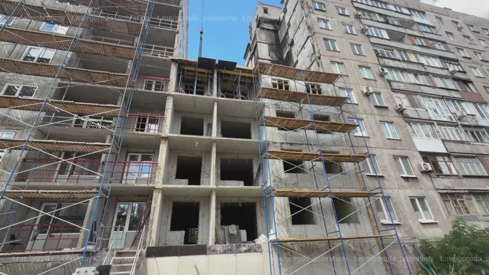 Петербургская компания ООО «Невское РЭУ» восстанавливает мкд в Мариуполе