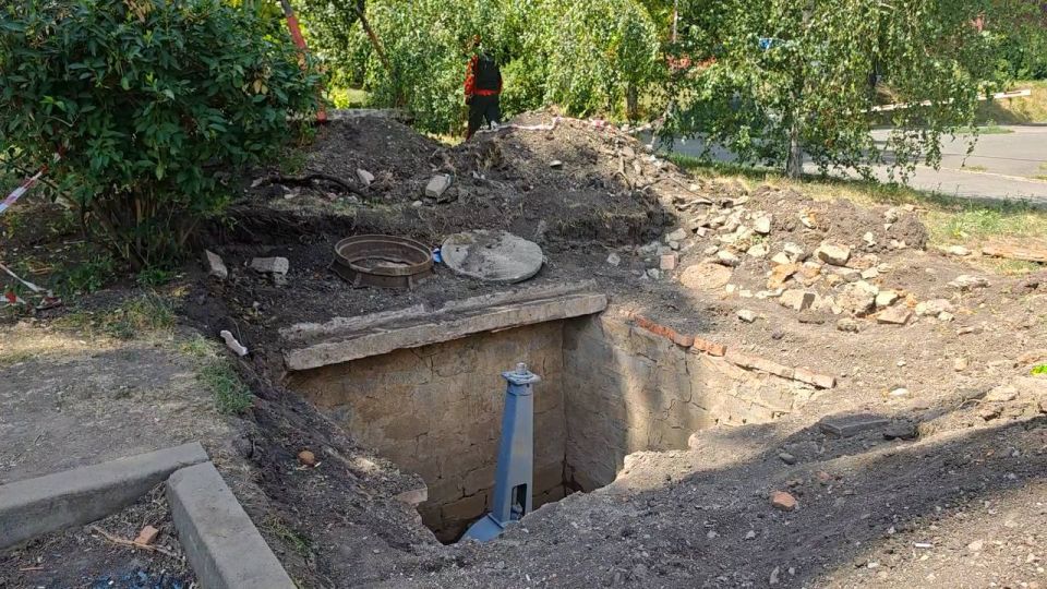 В Киевском районе Донецка восстановили водоснабжение квартала ВГСЧ, где проживают полторы тысячи человек В Киевском районе Донецка восстановили водоснабжение квартала ВГСЧ, где проживают полторы тысячи человек