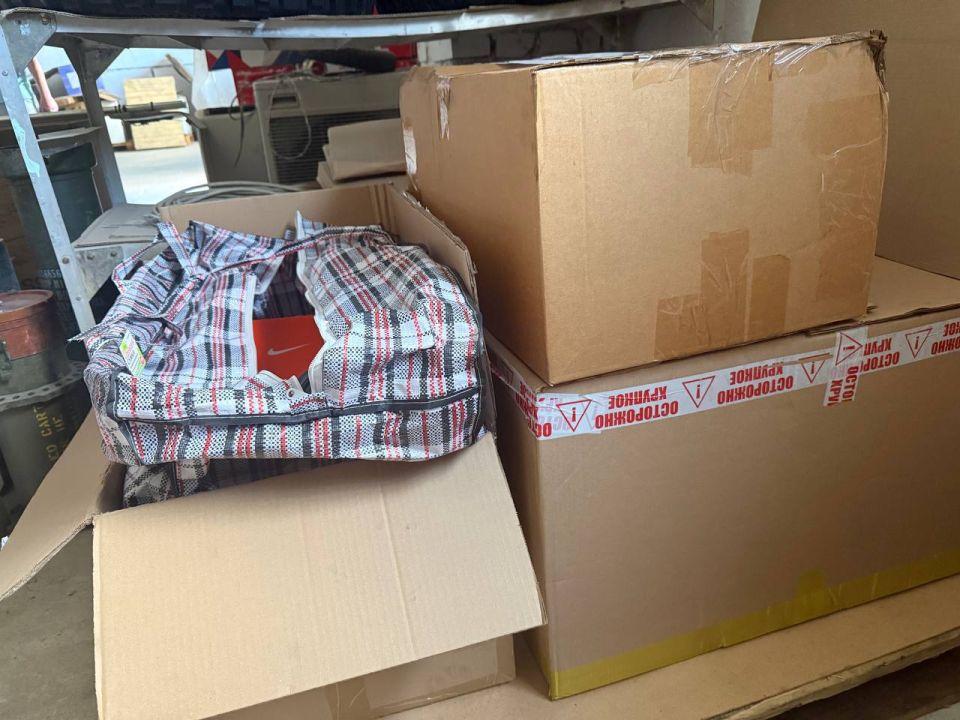 Петербургский фонд «Победа» отправил одежду и обувь для жителей Мариуполя Петербургский фонд «Победа» отправил одежду и обувь для жителей Мариуполя