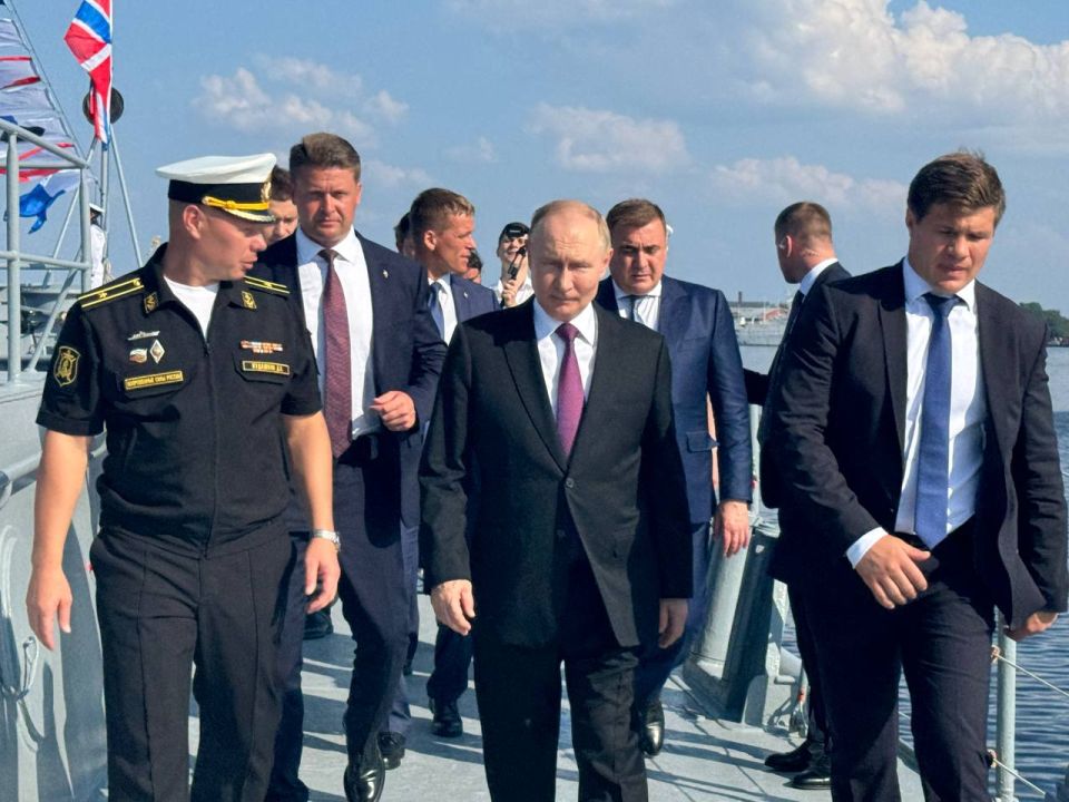 Президент приехал в Кронштадт