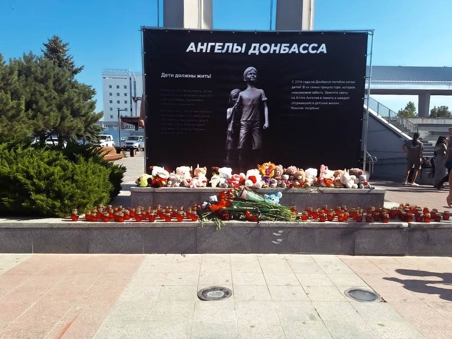 Дети сотрудников ИК-13 присоединились к акции «Ангелы Донбасса» Дети сотрудников ИК-13 присоединились к акции «Ангелы Донбасса»