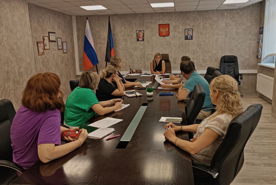 Встреча с жителями Жовтневого района: открытый диалог и ответы на важные вопросы