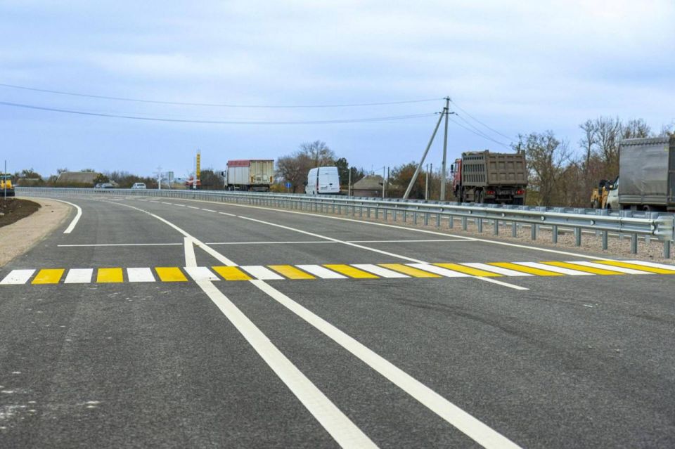 От Мариуполя до границы с Запорожской областью расширят трассу до четырех полос