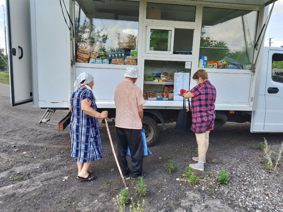 С 26 по 29 июля 2025 года осуществлена выездная торговля с использованием автомагазинов в населенных пунктах городских округов Докучаевск, Горловка, Мариуполь, Харцызск на территории г. Авдеевка, также Волновахского... С 26 по 29 июля 2025 года осуществлена выездная торговля с использованием автомагазинов в населенных пунктах городских округов Докучаевск, Горловка, Мариуполь, Харцызск на территории г. Авдеевка, также Волновахского...