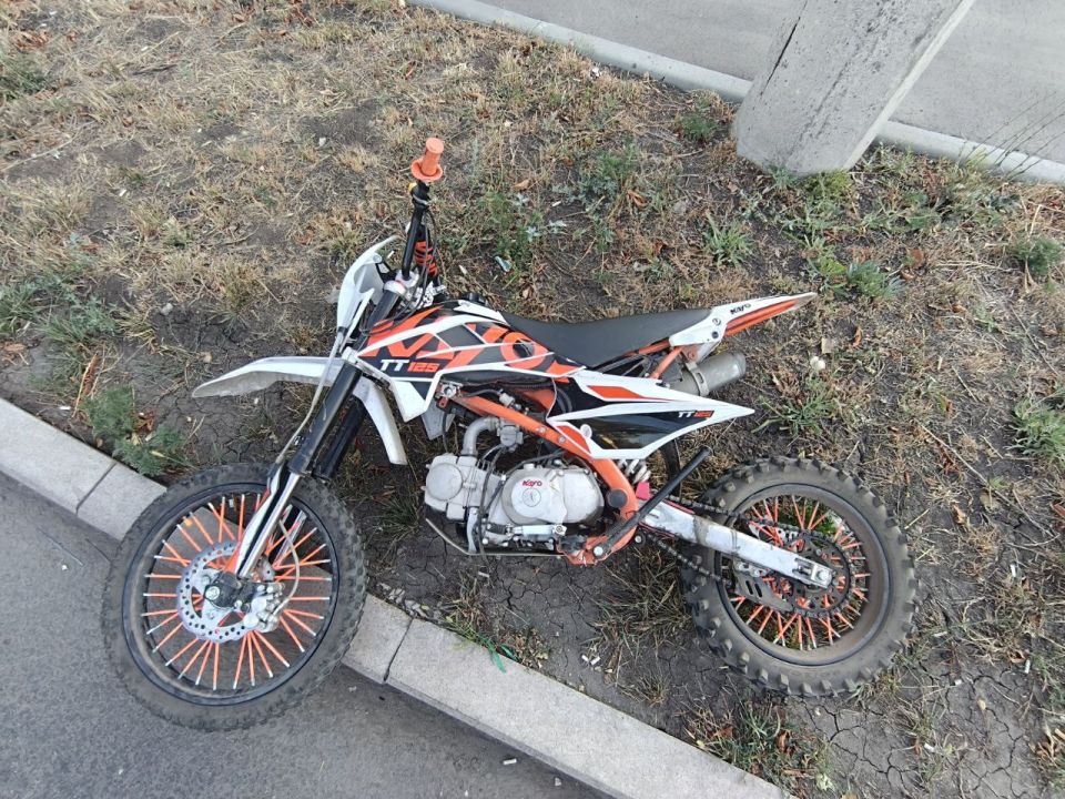 Полицейские установили обстоятельства ДТП с участием несовершеннолетнего водителя питбайка Полицейские установили обстоятельства ДТП с участием несовершеннолетнего водителя питбайка