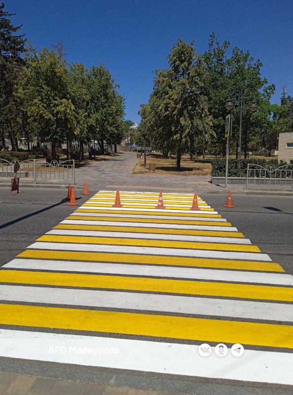 «Мариупольавтодор» продолжает обновлять дорожную разметку «Мариупольавтодор» продолжает обновлять дорожную разметку