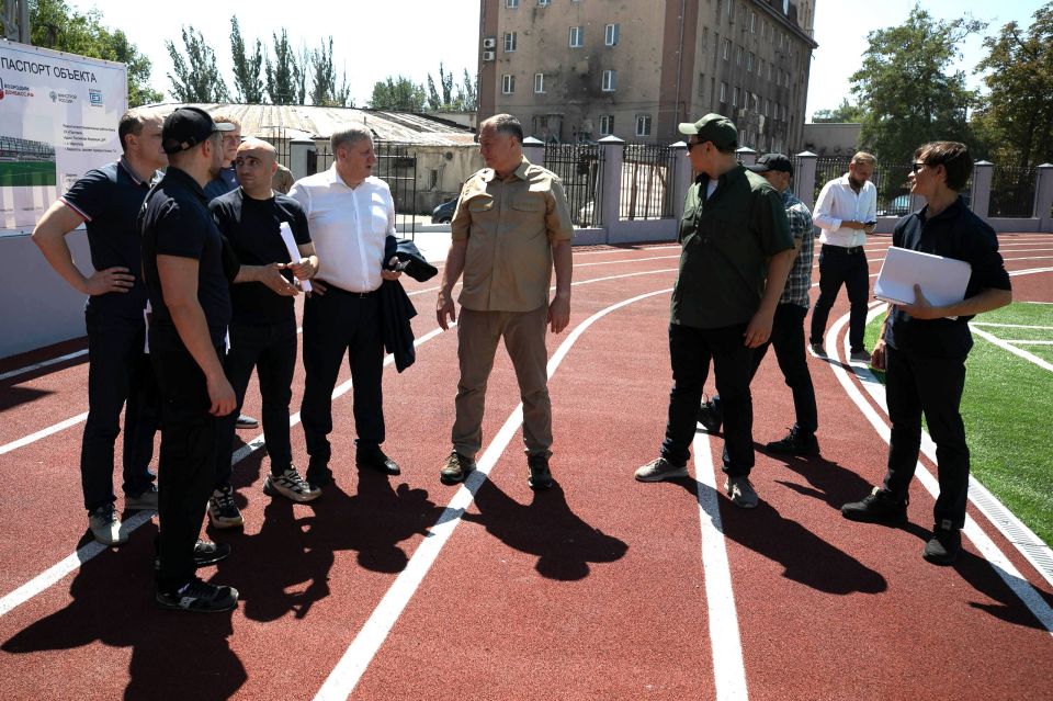 Вице-премьер Марат Хуснуллин посетил Донецкую Народную Республику Вице-премьер Марат Хуснуллин посетил Донецкую Народную Республику