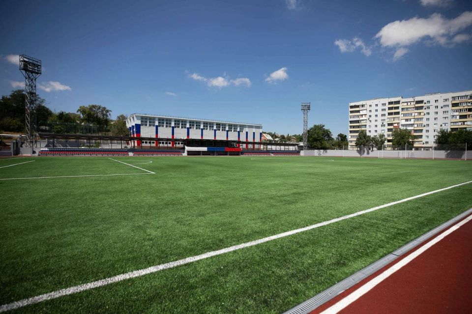 В Мариуполе завершается восстановление стадиона «Портовик» и нового ЖК В Мариуполе завершается восстановление стадиона «Портовик» и нового ЖК