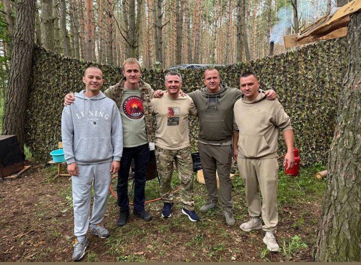 «Три волонтера» собрали 2 тонны гуманитарки