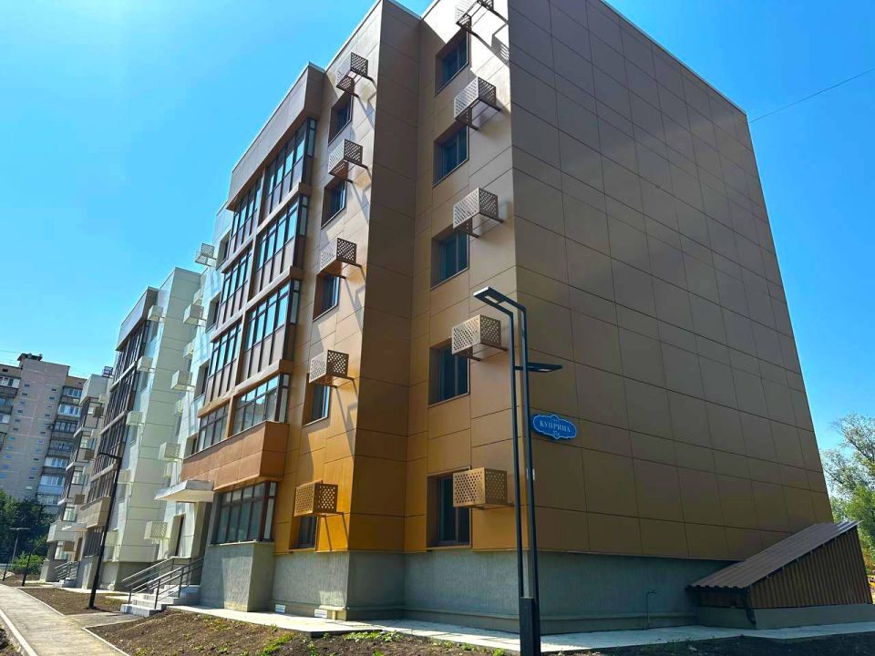 Марат Хуснуллин: В продолжение поездки заехал на стадион «Портовик» и осмотрел новый жилой комплекс в Жовтневом районе города Марат Хуснуллин: В продолжение поездки заехал на стадион «Портовик» и осмотрел новый жилой комплекс в Жовтневом районе города