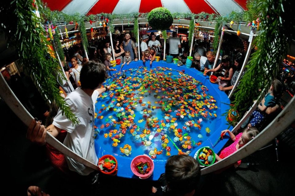 Курорт, которого ждали — море, еда и развлечения: в Урзуфе есть всё для активного отдыха детей, подростков и взрослых Курорт, которого ждали — море, еда и развлечения: в Урзуфе есть всё для активного отдыха детей, подростков и взрослых