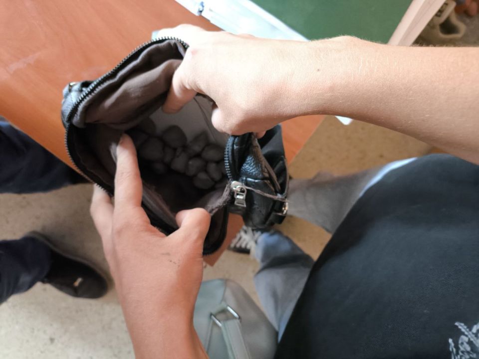 Полицейские пресекли попытку незаконного распространения наркотических средств в столице Республики Полицейские пресекли попытку незаконного распространения наркотических средств в столице Республики