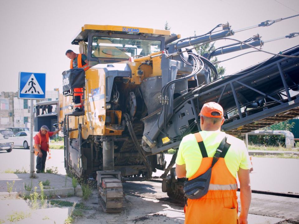  40                  &quot;  &quot;