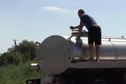 В Мариуполе подвозят воду в отдаленные районы города