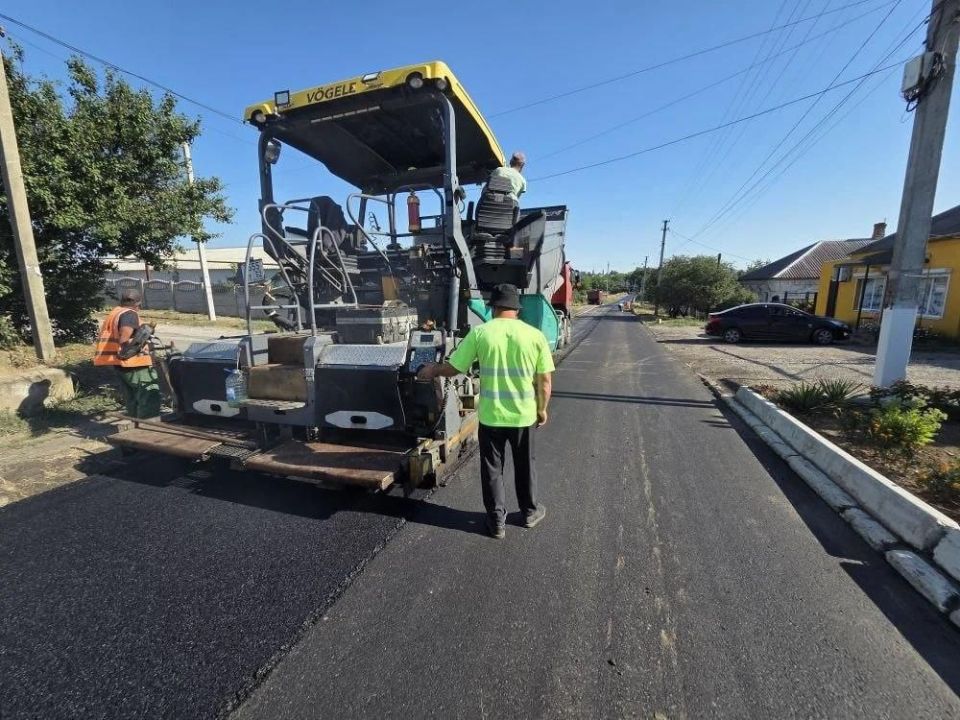 Сотни новых километров. В Республике продолжается масштабный ремонт дорог