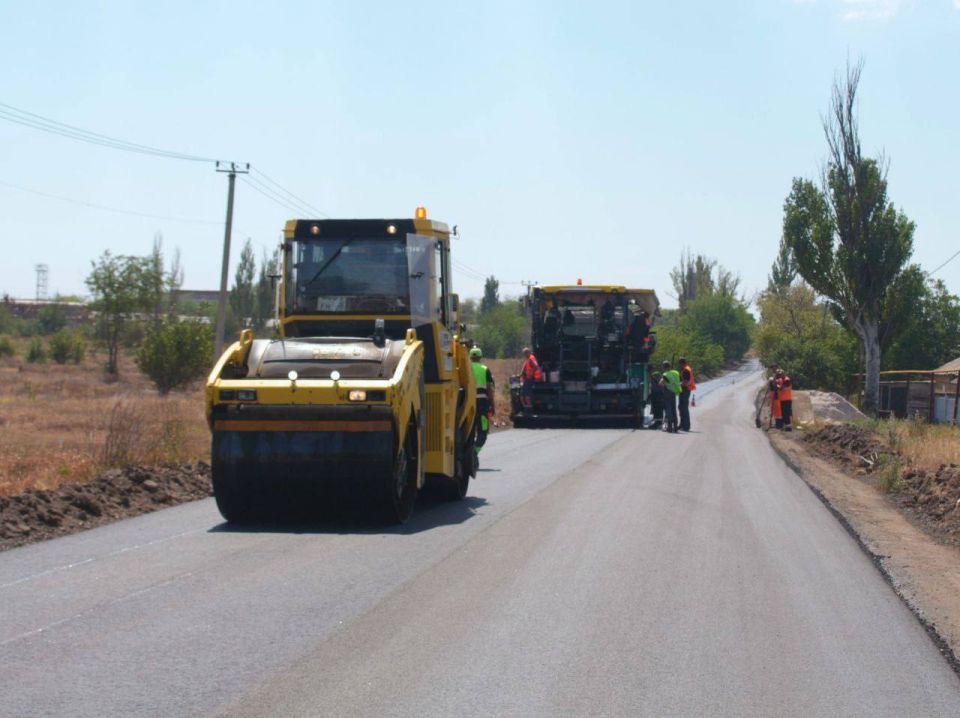 В Мангуше и Мариуполе в 2025 году отремонтируют более 40 километров дорог