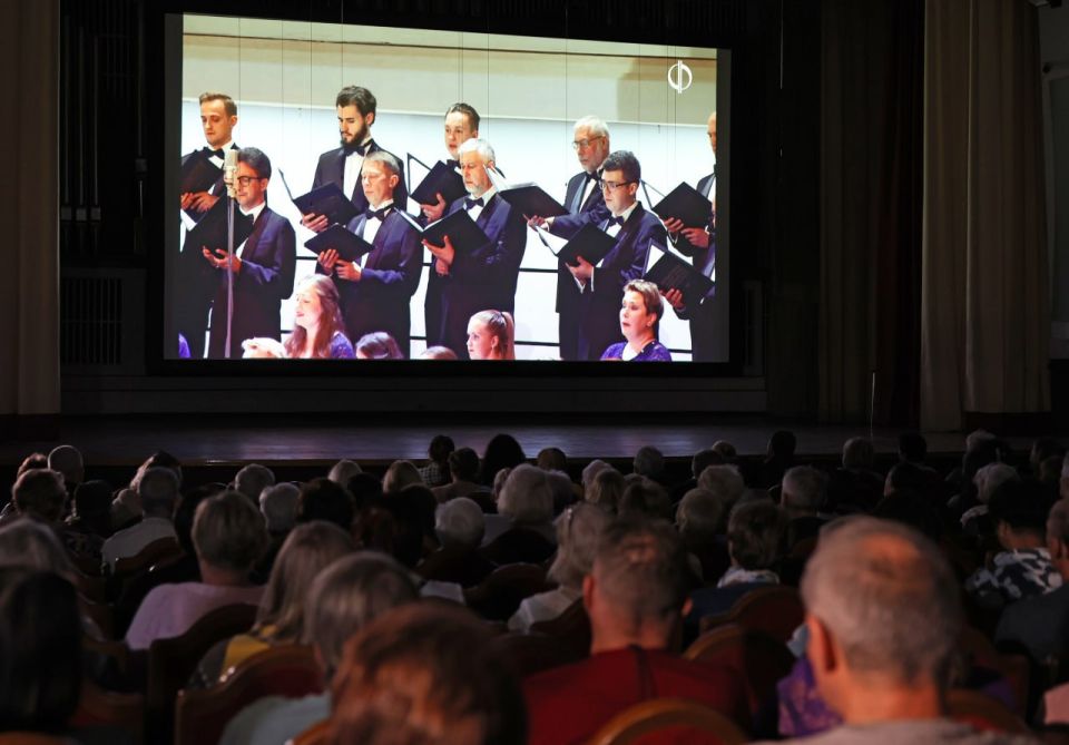 В 9 городах республики - Донецке, Макеевке, Торезе, Шахтерске, Енакиеве, Кировском, Дебальцеве, Волновахе и Мариуполе - созданы виртуальные концертные залы